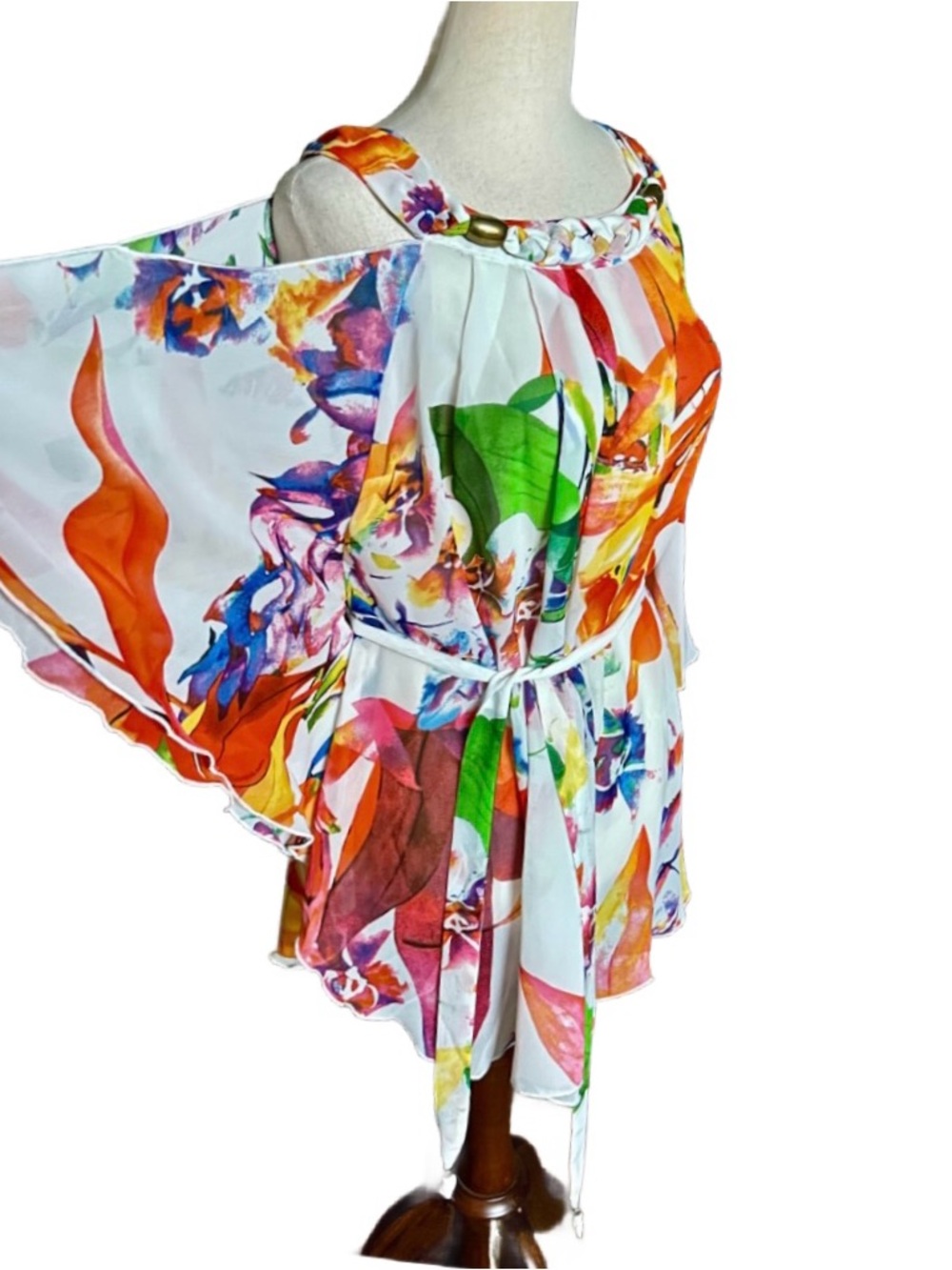 Madison Paige ~ Women’s Medium ~  Multi-Colors ~ Floral Design ~ Boho Blouse
